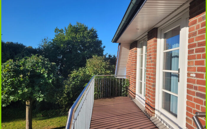 Eingang und Balkon