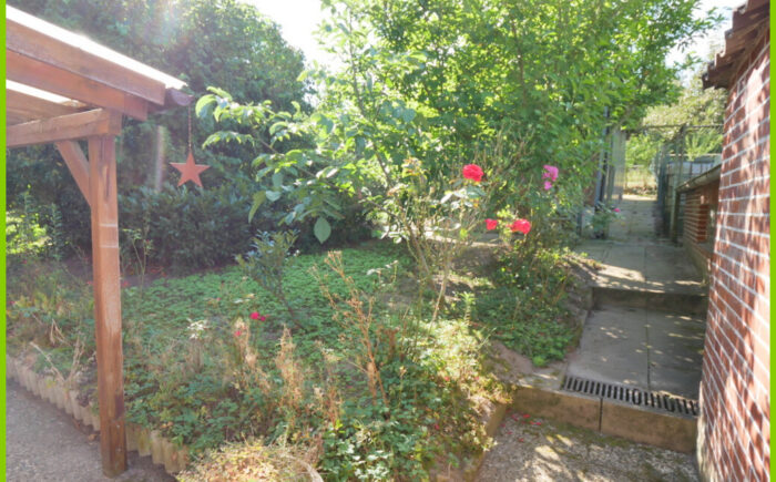 Weg zum Nutzgarten